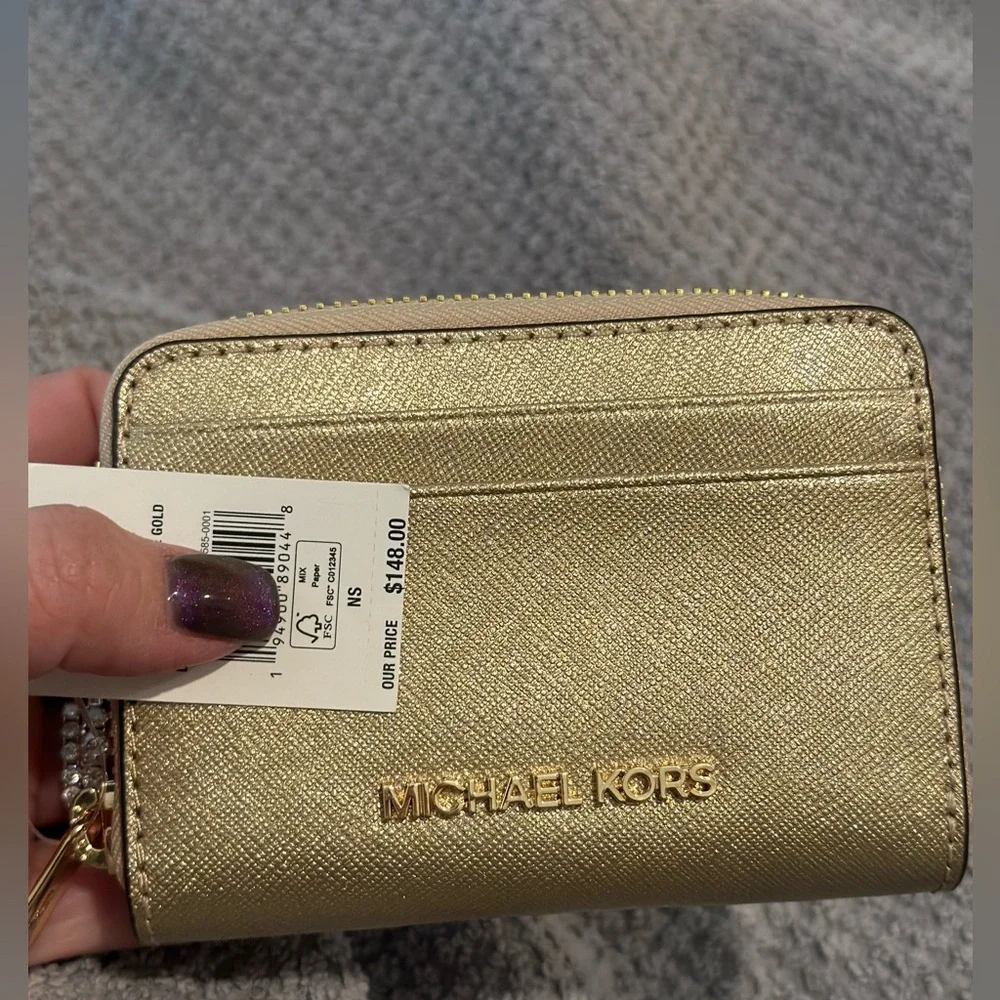 Michael Kors- REED 35S4G6RM6M VANL/PLGOLD MD BELTED BUCKT MSGR - NWT - Picture 9 of 16